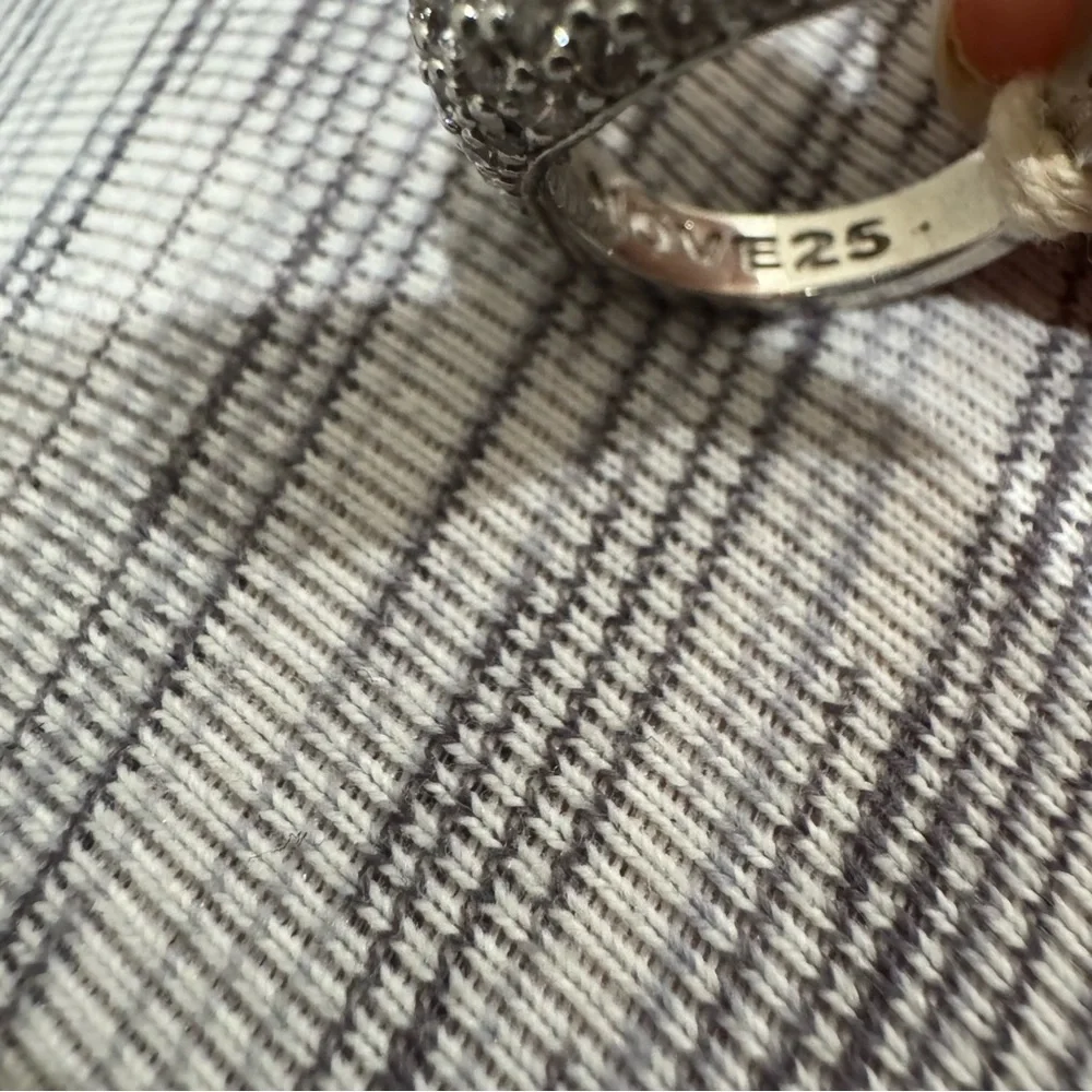 Nove25 Square Signet Brillanti Zircon Ring